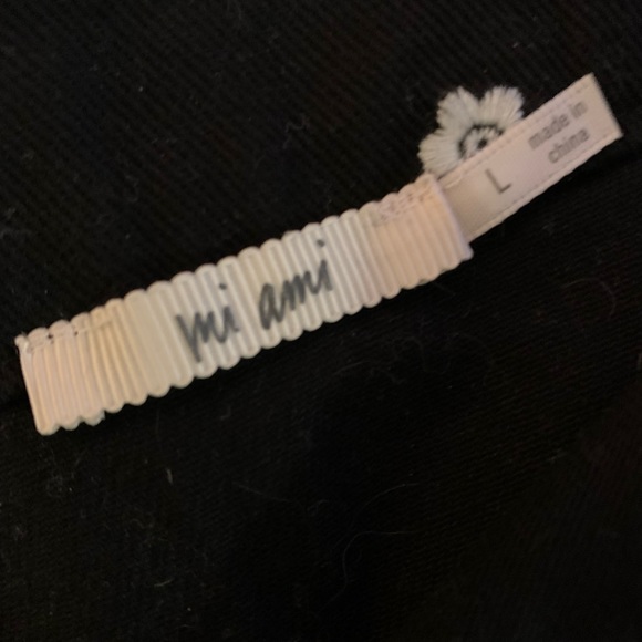 Daisy detail black skirt - Picture 3 of 4